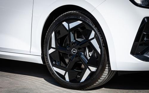Opel Astra GSe 20
