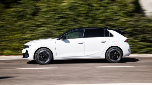 Opel Astra GSe 3