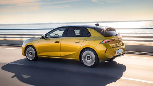 Opel Astra PHEV 2