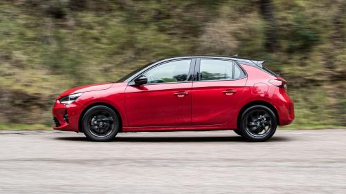 Opel Corsa 1.5D vs Renault Clio 1.5 Blue dCi 100 4