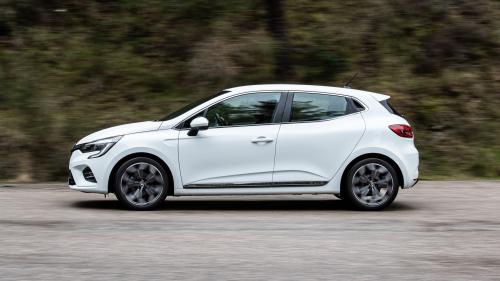 Opel Corsa 1.5D vs Renault Clio 1.5 Blue dCi 100 5