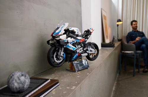 BMW M 1000 RR