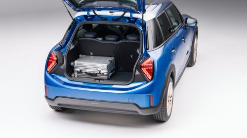 mini cooper 2024 5 doors 17