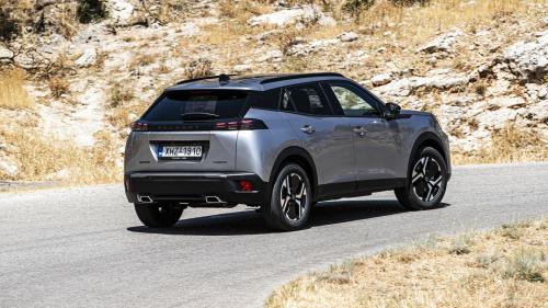 Peugeot 2008 Hybrid 2024 3