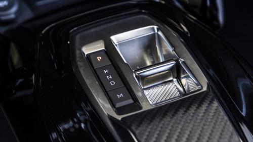 Peugeot 2008 Hybrid 6