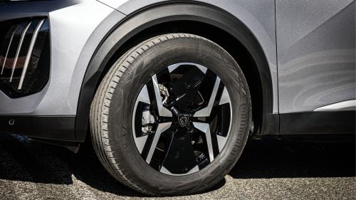 Peugeot 2008 Hybrid e-DCS6 136PS 8
