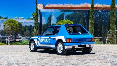 Peugeot 205 T16 b