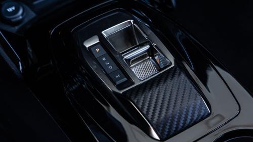 Peugeot 208 Hybrid 100 10