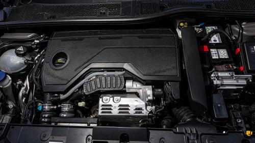 Peugeot 208 Hybrid 100 19