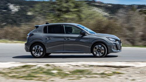 Peugeot 208 Hybrid 100 2