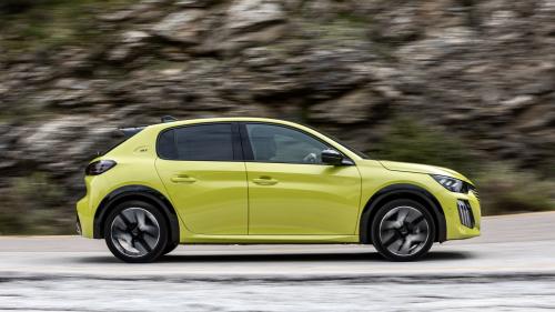 Peugeot 208 Hybrid 2025 3