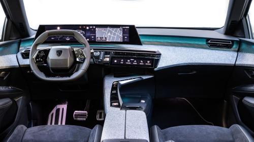 Peugeot 3008 1.2 Hybrid 2025 6