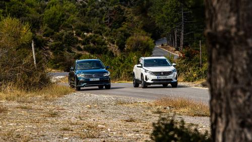 Peugeot 3008 vs VW Tiguan 12