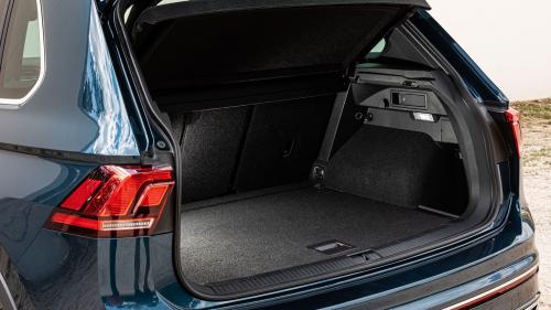 Peugeot 3008 vs VW Tiguan 20