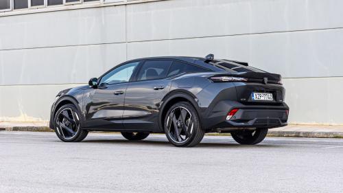 Peugeot 408 Hybrid 225 2