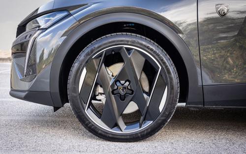 Peugeot 408 Hybrid 225 21