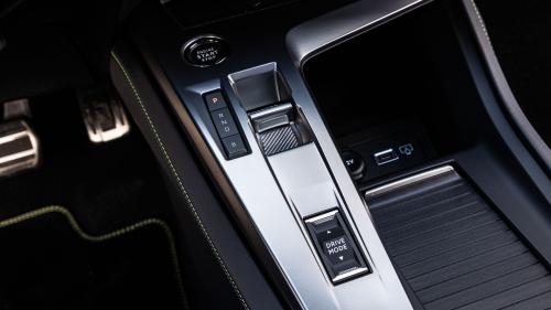 Peugeot 408 Hybrid 225 9