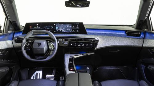 Peugeot E-3008 214 PS 10