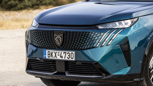 Peugeot E-3008 214 PS 19