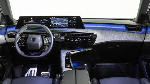 Peugeot E-3008 4