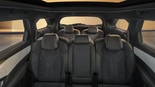 Peugeot e-5008 5
