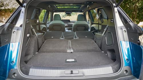 Peugeot e-5008 6