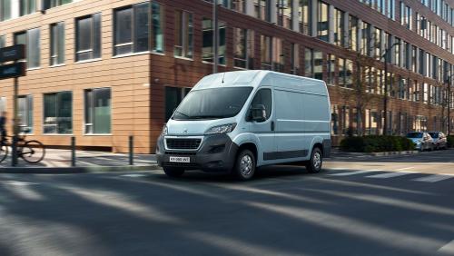 Peugeot e-Boxer 2