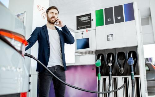 Phone call while refueling 4