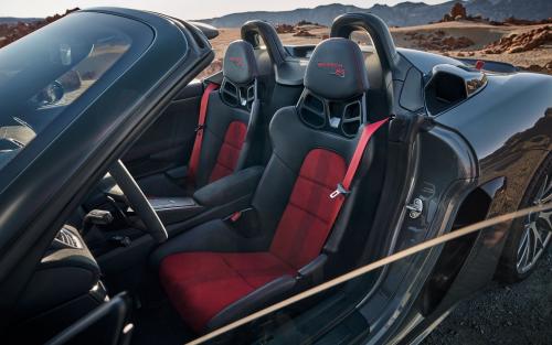 Porsche 718 Spyder RS 4