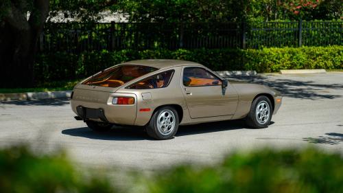 Porsche 928 Risky Business 3