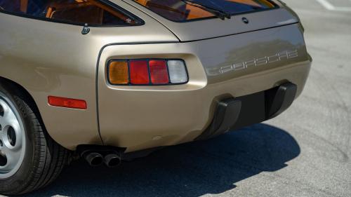 Porsche 928 Risky Business 7