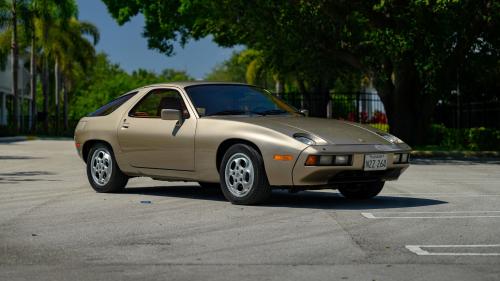 Porsche 928 Risky Business 8