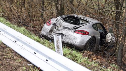 Porsche crash