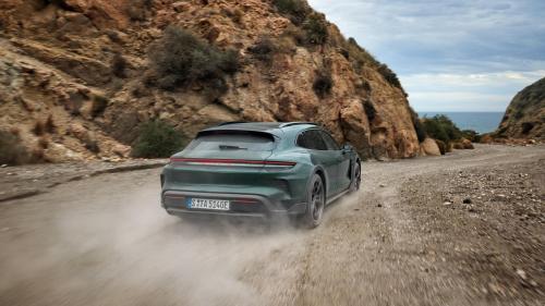 Porsche Taycan 2024 7