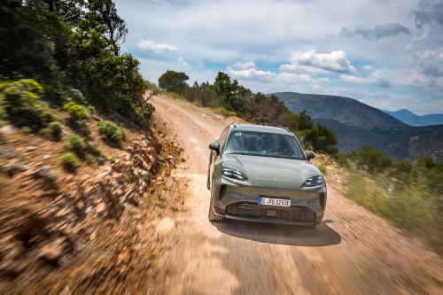 Porsche Cayenne Electric