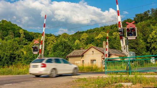 Railroad crossing 3