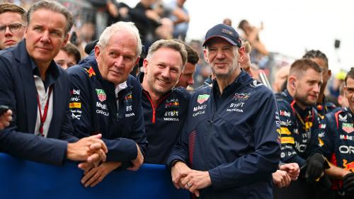 O Adrian Newey με τους διοικητές της RBR Christian Horner (κέντρο) και Helmut Marko (δεξιά)