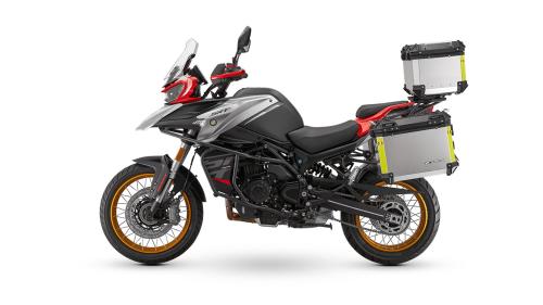QJMOTOR SRT 900SX