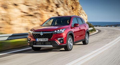 SUV Suzuki S-Cross Hybrid