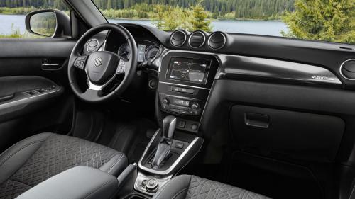 SUV Suzuki Vitara Hybrid 2