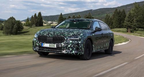Skoda Superb 2023 1