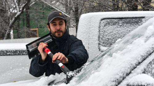 Snowy car 2
