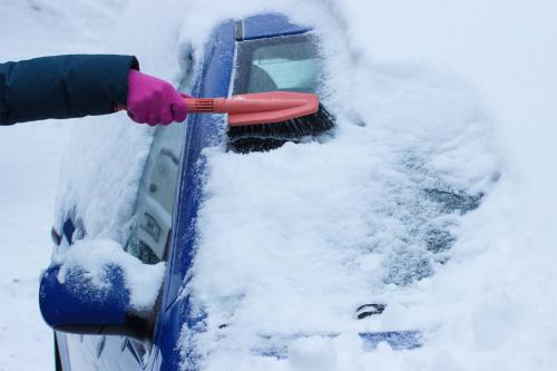 Snowy car 3