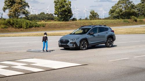 Subaru Crosstrek 2.0 e-Boxer 2024 15