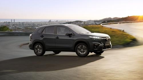 Suzuki S-CROSS Hybrid 3