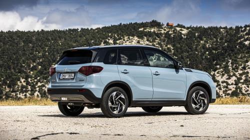 Suzuki Vitara Hybrid 2024 2