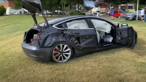 Tesla Model 3 Crash 3