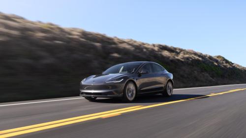 Οδηγούμε στην Ελλάδα το νέο Tesla Model 3 RWD | carandmotor.gr