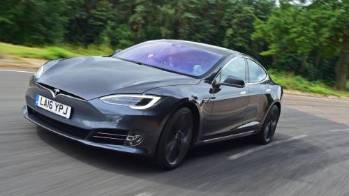 Tesla Model S P90D 4