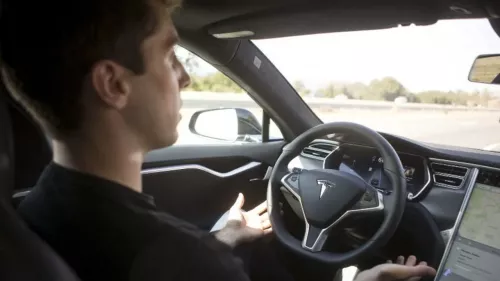 Tesla robotaxi 3